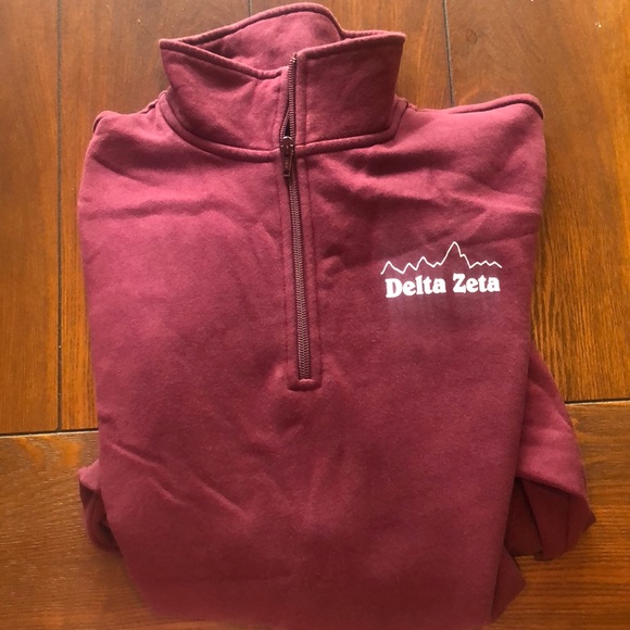 Patagonia Tops - Delta Zeta sweatshirt